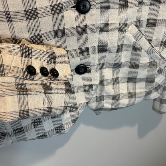 CAbi Plaid Gray & Black Valentina Blazer - size 10, Style #5292 - Picture 7 of 8